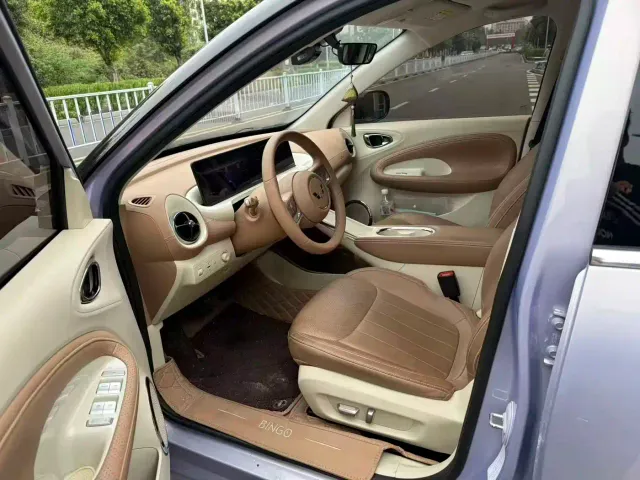 Wuling Bingo — Фото автомобиля 6