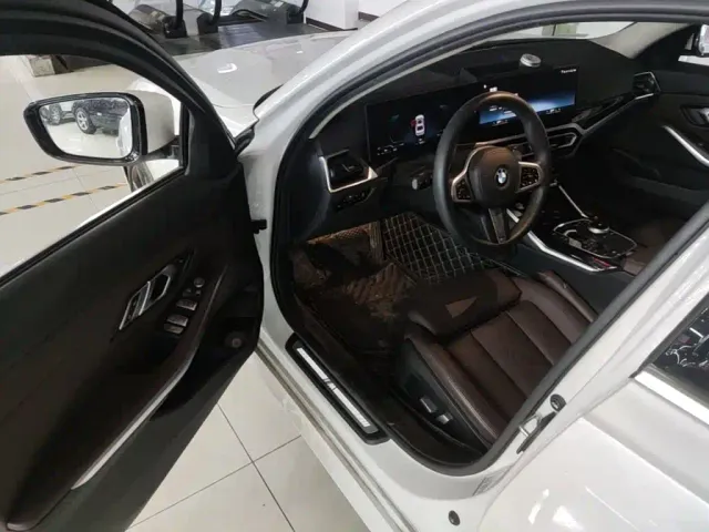 BMW 3 Series — Фото автомобиля 15
