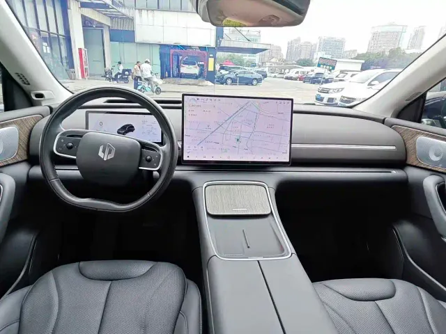 Leapmotor C11 — Фото автомобиля 10