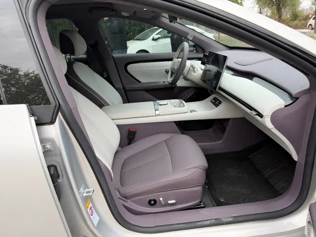 Changan Qiyuan A06 — Фото автомобиля 8