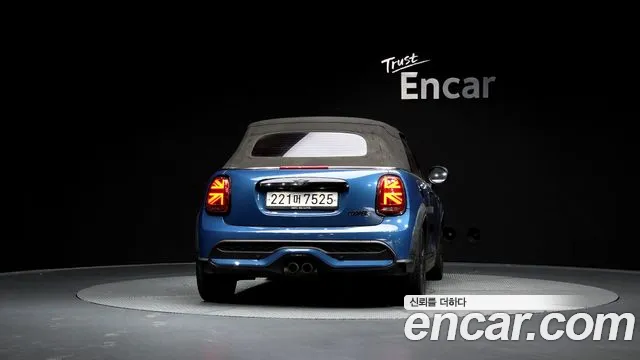 Mini Cooper Convertible — Фото автомобиля 4