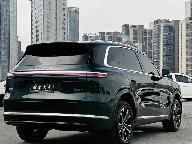 Aito M7 — Фото автомобиля 14