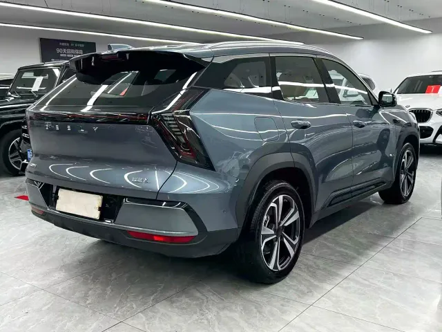 Geely Boyue L — Фото автомобиля 6
