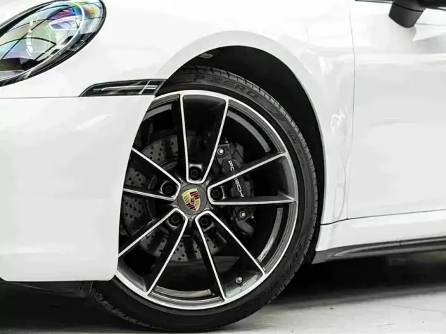 Porsche 911 — Фото автомобиля 6