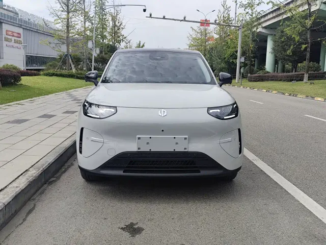Leapmotor A10 — Фото автомобиля 14
