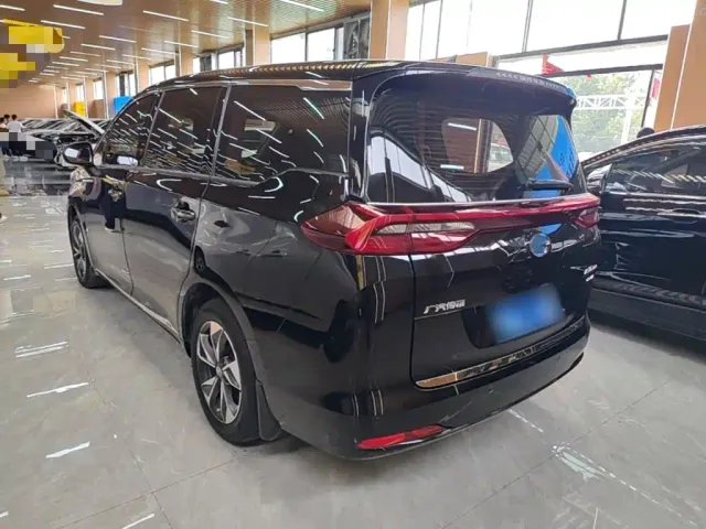 GAC Trumpchi M6 — Фото автомобиля 4