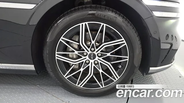 Genesis G90 Бензин 3.5 турбо AWD — Фото автомобиля 5