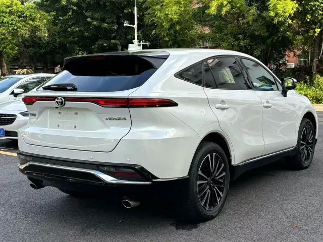 Toyota Venza — Фото автомобиля 3
