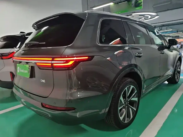 Li Auto ONE — Фото автомобиля 6
