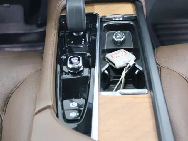 Volvo S90 — Фото автомобиля 7