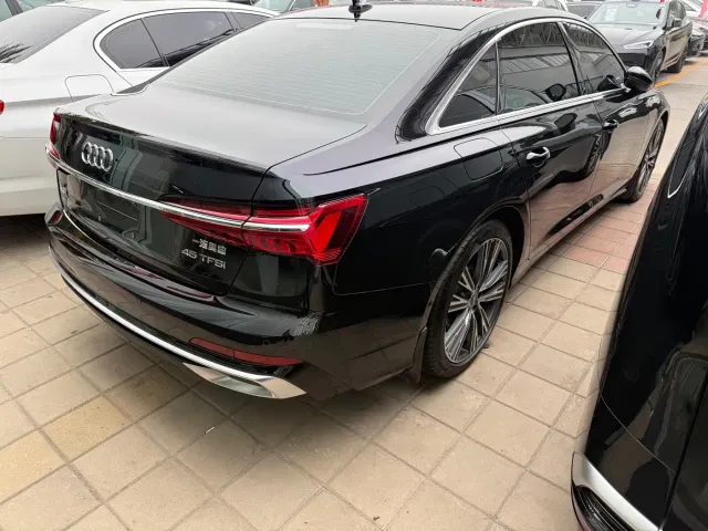 Audi A6L — Фото автомобиля 4