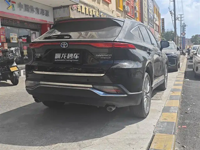 Toyota Harrier — Фото автомобиля 9