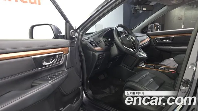 Honda CR-V CR-V 5-е поколение 2.0 гибрид Touring 4WD — Фото автомобиля 10
