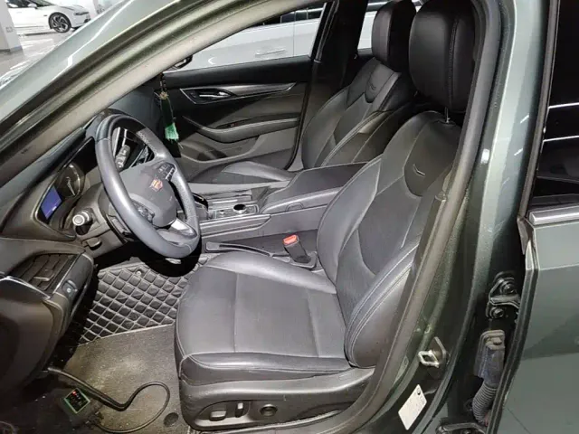 Cadillac CT5 — Фото автомобиля 14