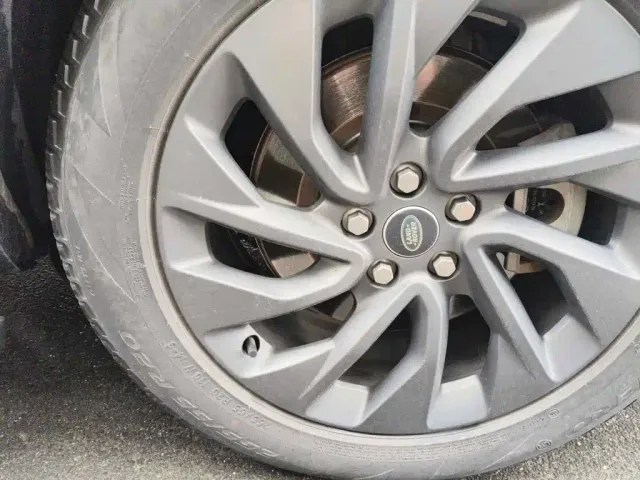 Land Rover Discovery — Фото автомобиля 7