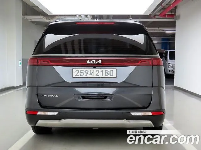Kia Canival Carnival 4 поколение Бензин 7 мест Signature — Фото автомобиля 3
