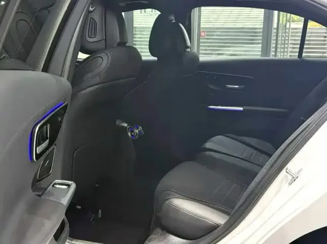 Mercedes-Benz C-Class — Фото автомобиля 6