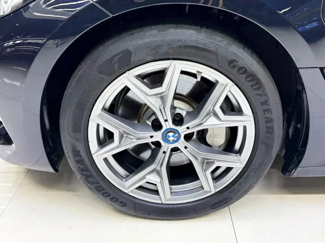BMW i3 — Фото автомобиля 9