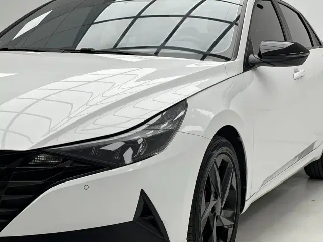 Hyundai Elantra — Фото автомобиля 4