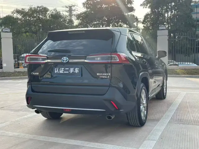 Toyota Wildlander — Фото автомобиля 9