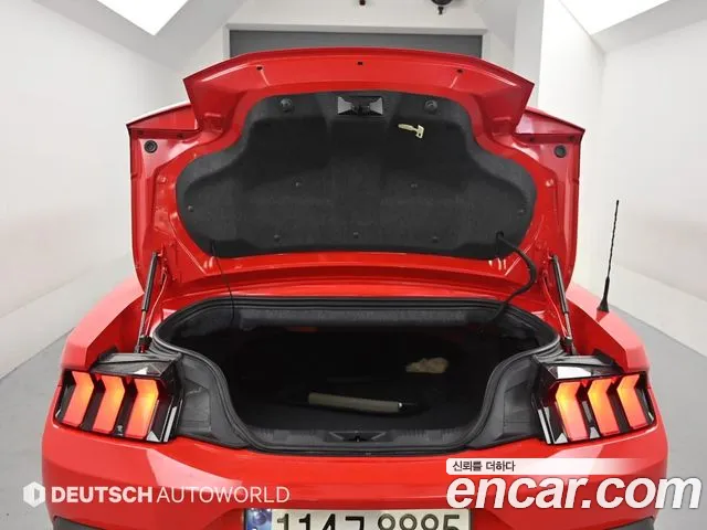 Ford Mustang Mustang 7 поколение 2.3 EcoBoost Premium Кабриолет — Фото автомобиля 19