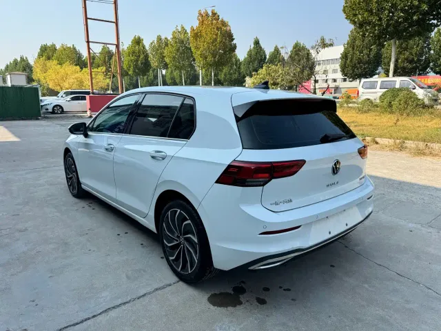 Volkswagen Golf — Фото автомобиля 13