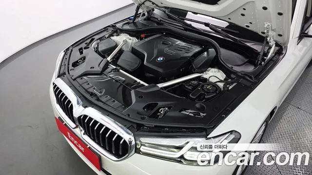 BMW 5 Series — Фото автомобиля 6