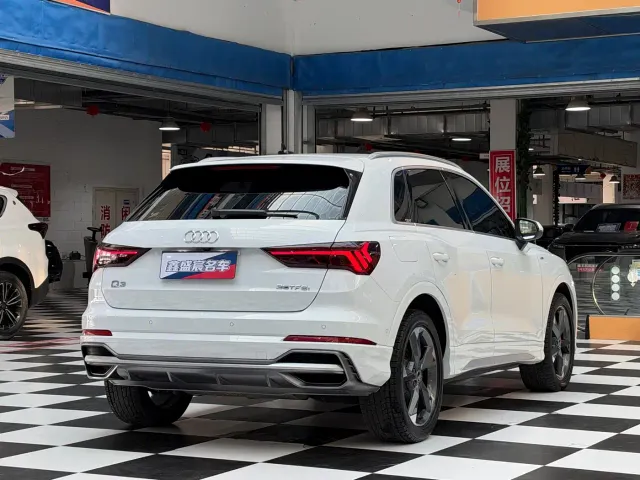 Audi Q3 — Фото автомобиля 18