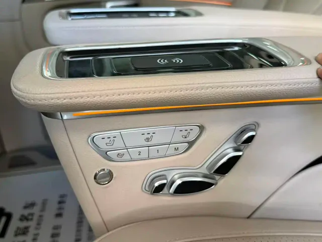 Mercedes-Benz V-Class — Фото автомобиля 28