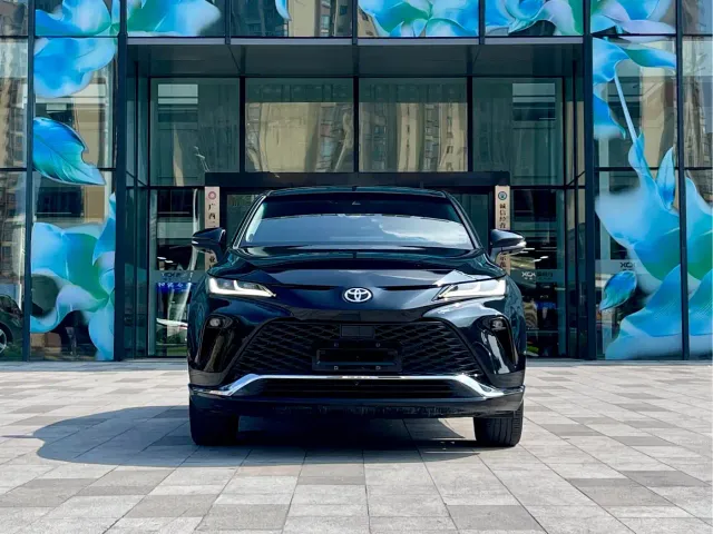 Toyota Venza 2022 2.0L CVT 2WD Premium — Фото автомобиля 2