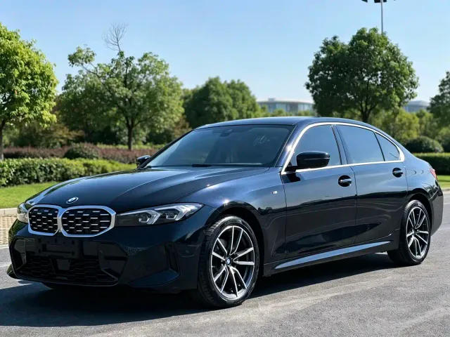 Фотография автомобиля — BMW 3 Series
