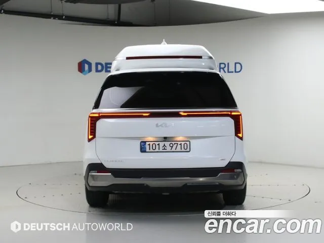Kia Carnival Generation 4 — Фото автомобиля 5