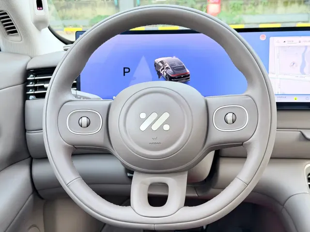 IM Motors LS6 — Фото автомобиля 10