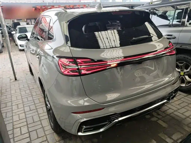 Hongqi HS5 — Фото автомобиля 4