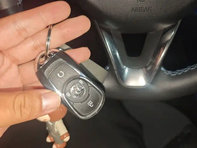 Buick Velite 6 — Фото автомобиля 11