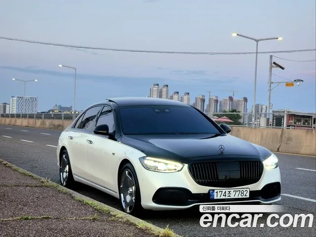 Mercedes-Benz S-Class — Фото автомобиля 20