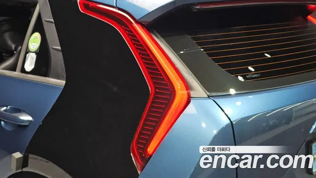 Kia Niro — Фото автомобиля 8