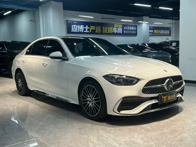Mercedes-Benz C-Class — Фото автомобиля 3