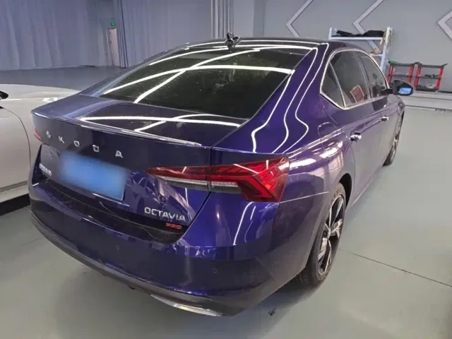 Skoda Octavia — Фото автомобиля 6
