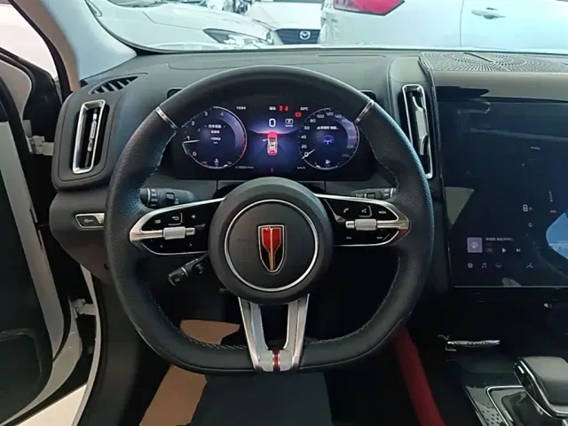 Hongqi HS3 — Фото автомобиля 10
