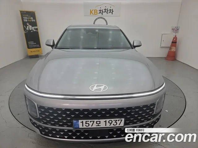 Hyundai Grandeur GN7 — Фото автомобиля 3
