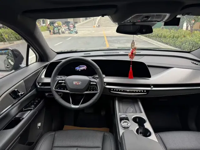 Cadillac Cadillac XT5 2025 2.0T Luxury — Фото автомобиля 16