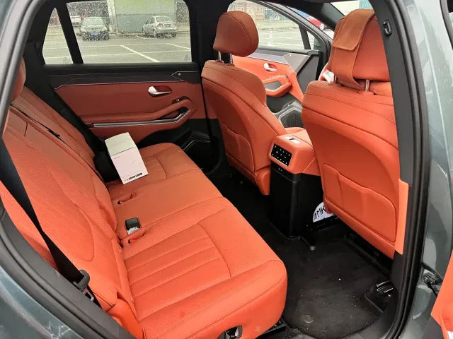 BYD Tang L — Фото автомобиля 16