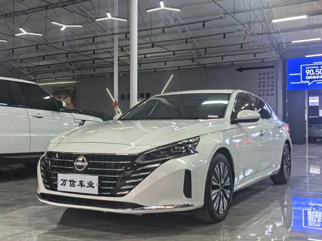 Nissan Teana — Фото автомобиля 3