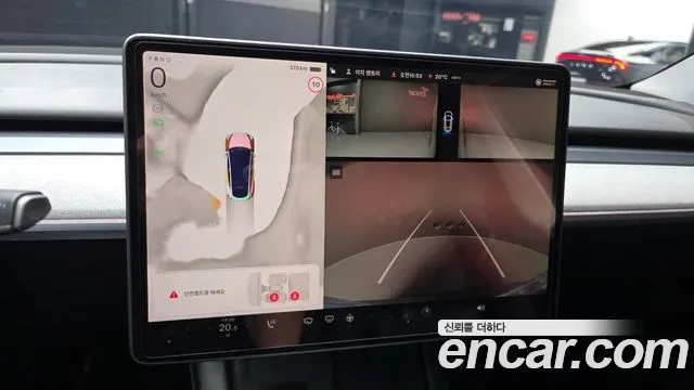 Tesla Model Y — Фото автомобиля 21