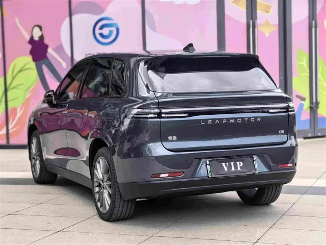 Leapmotor C10 — Фото автомобиля 6