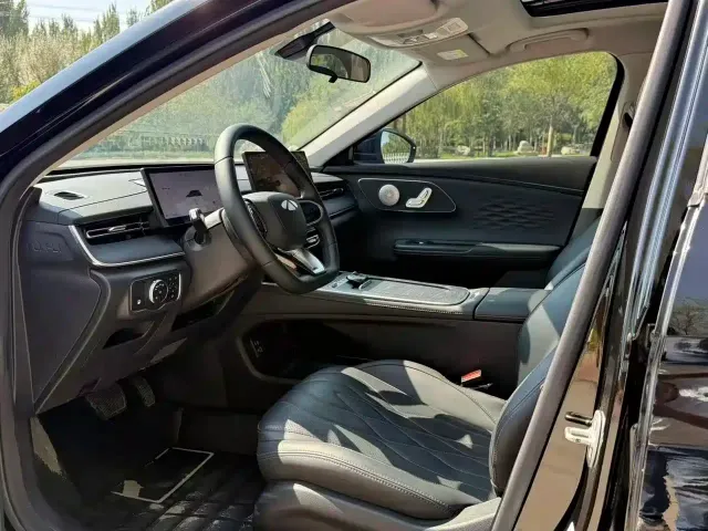 Chery Fengyun Fengyun A8L 2025 1.5TGDI 145km Comfort — Фото автомобиля 4