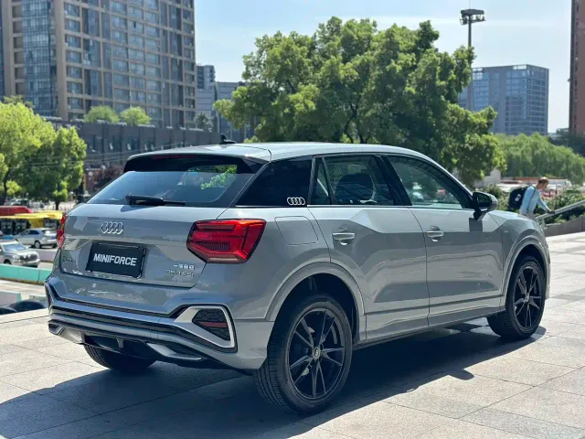 Audi Q2L — Фото автомобиля 7