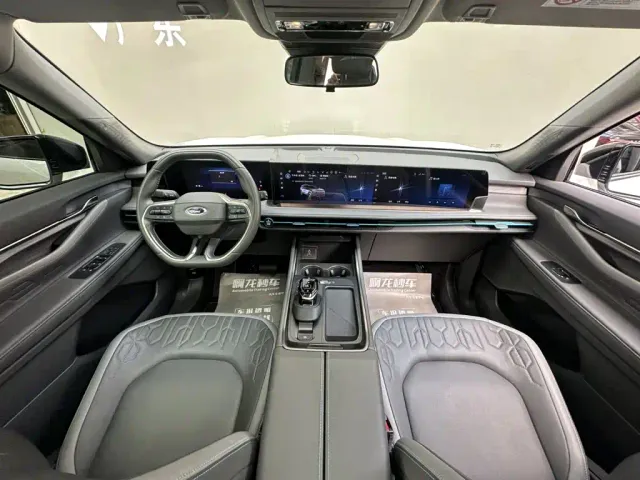Ford Edge — Фото автомобиля 6