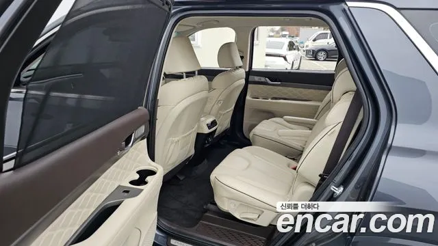 Hyundai Palisade Palisade Бензин 3.8 2WD — Фото автомобиля 12